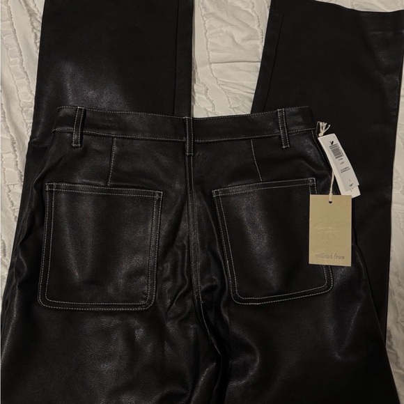Aritzia Wilfred Free Lucy Pant Vegan Leather Black Size 2 NWT - Picture 8 of 8
